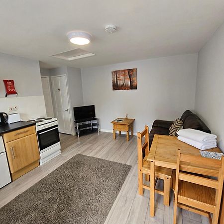 T & J Motel Lamberhurst Екстер'єр фото