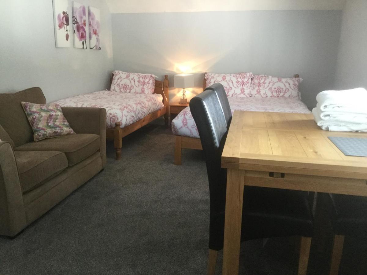 T & J Motel Lamberhurst Екстер'єр фото