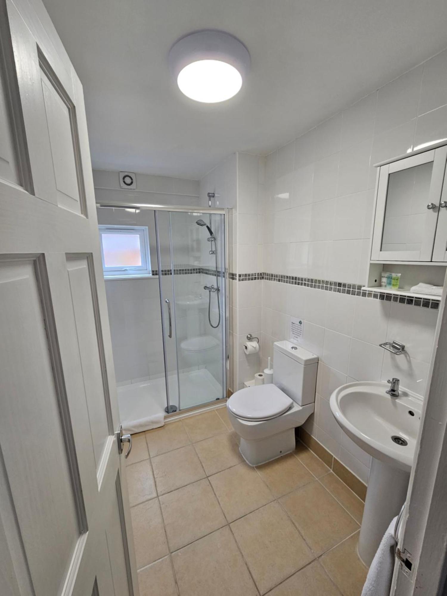 T & J Motel Lamberhurst Екстер'єр фото