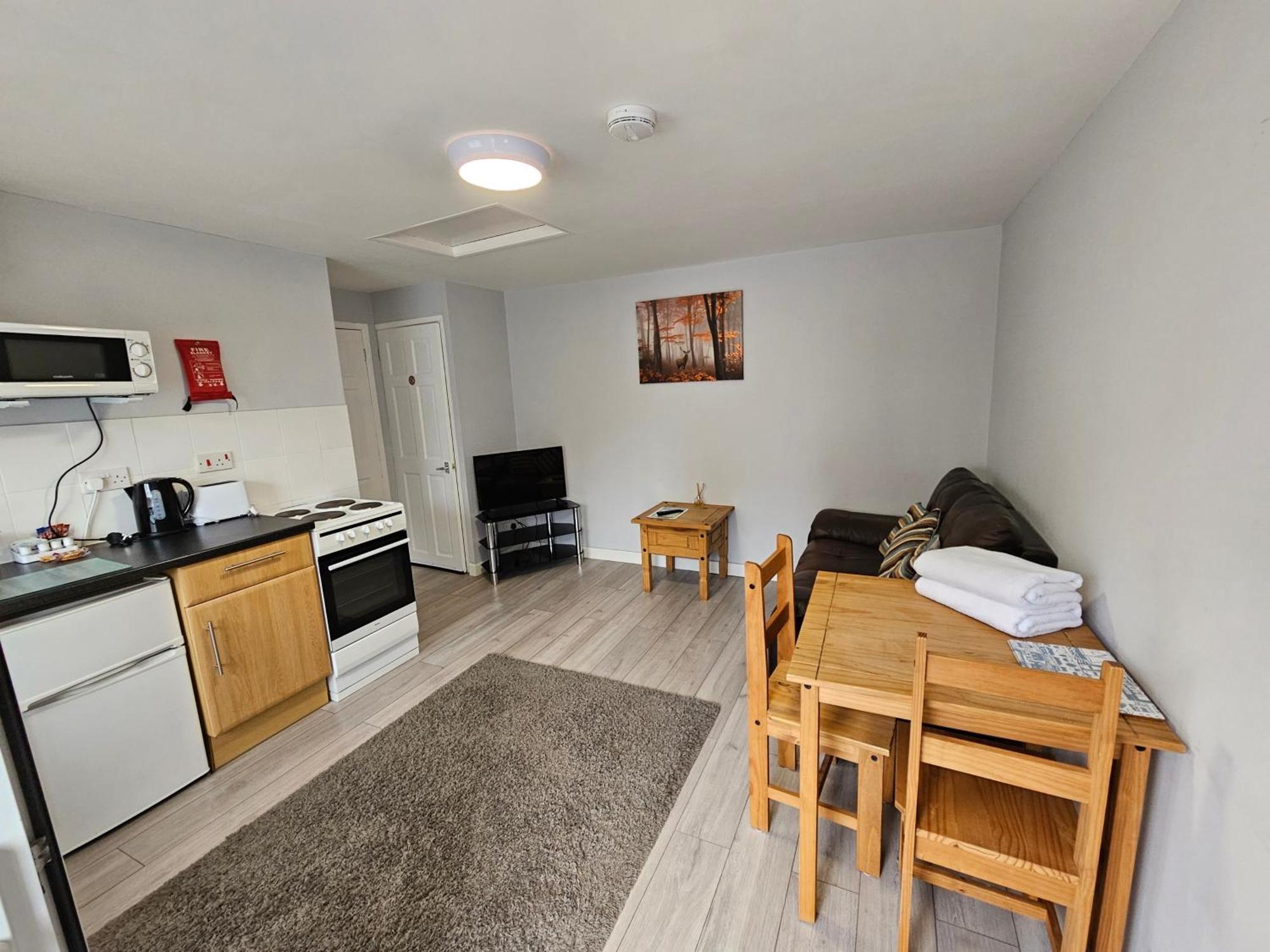 T & J Motel Lamberhurst Екстер'єр фото