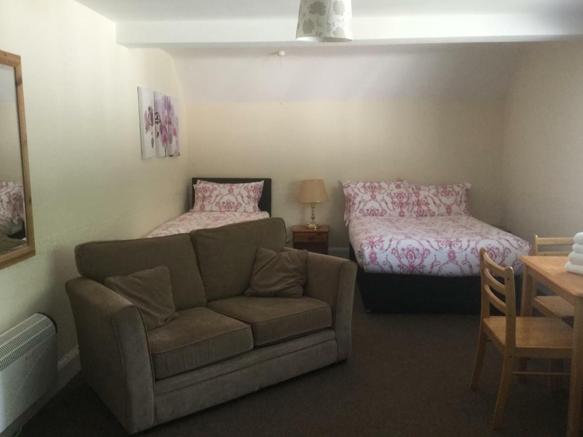 T & J Motel Lamberhurst Екстер'єр фото