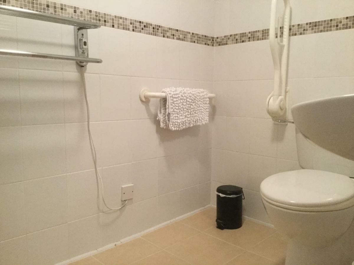 T & J Motel Lamberhurst Екстер'єр фото