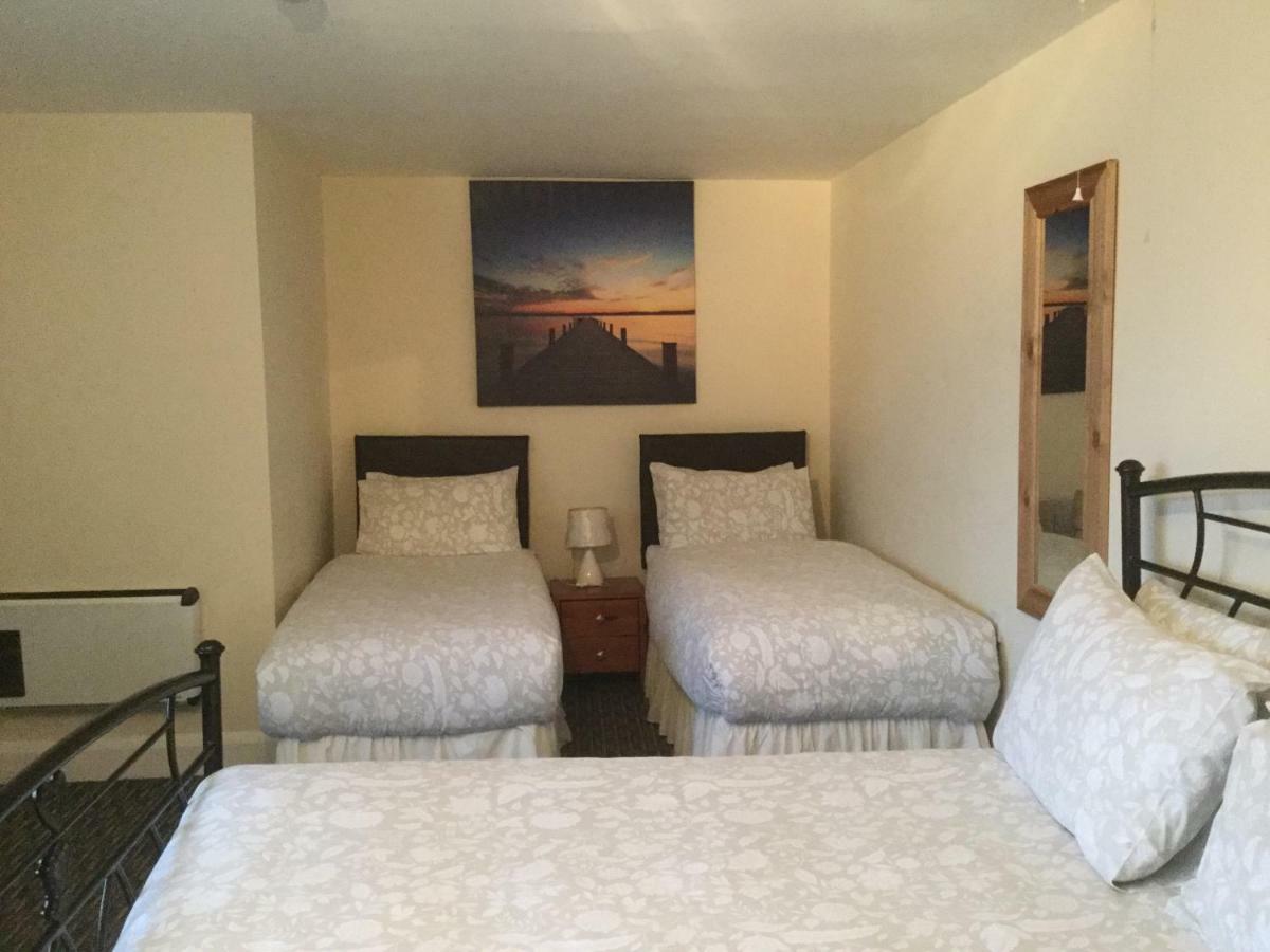 T & J Motel Lamberhurst Екстер'єр фото