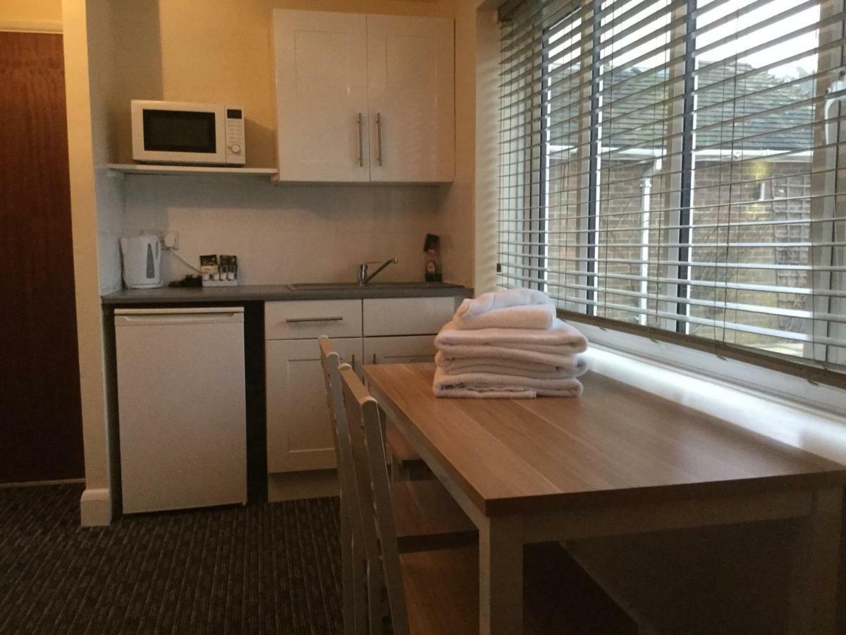 T & J Motel Lamberhurst Екстер'єр фото